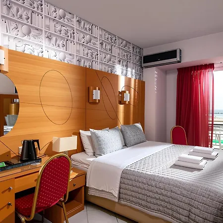 Hotel Life Port 3*