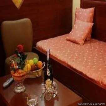 Hotel Life Port 3*