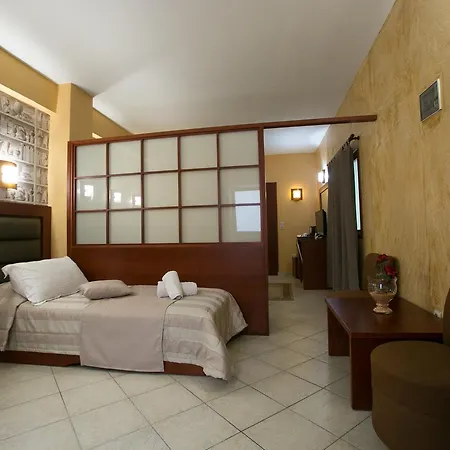 Life Hotel