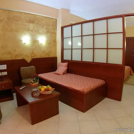 Life 3* Heraklion