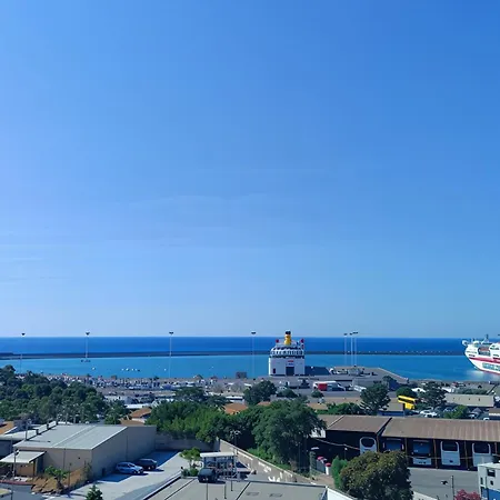 Hotel Life Port 3*