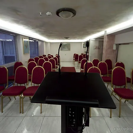 Life Hotel 3*